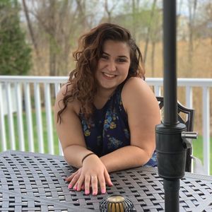 Meet your Posher, Danielle